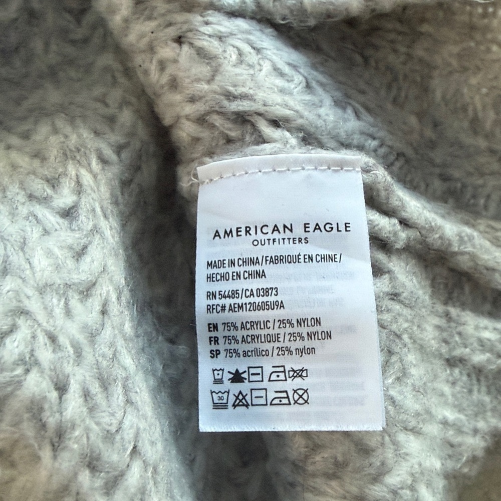 American Eagle Gray Knit Sweater - Picture 5 of 5